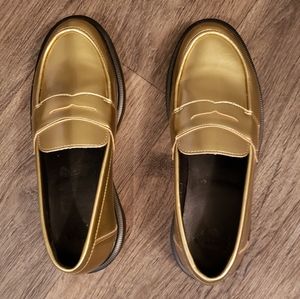 Doc Martens Gold Abby Size 8.